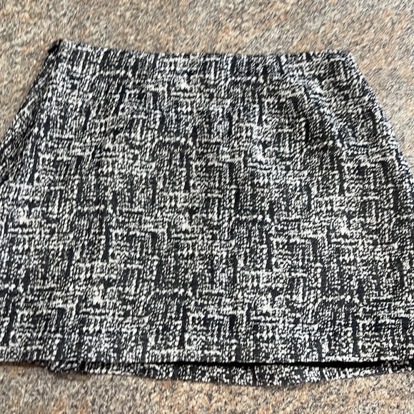 Joie skirt, size small - Picture 5 of 8